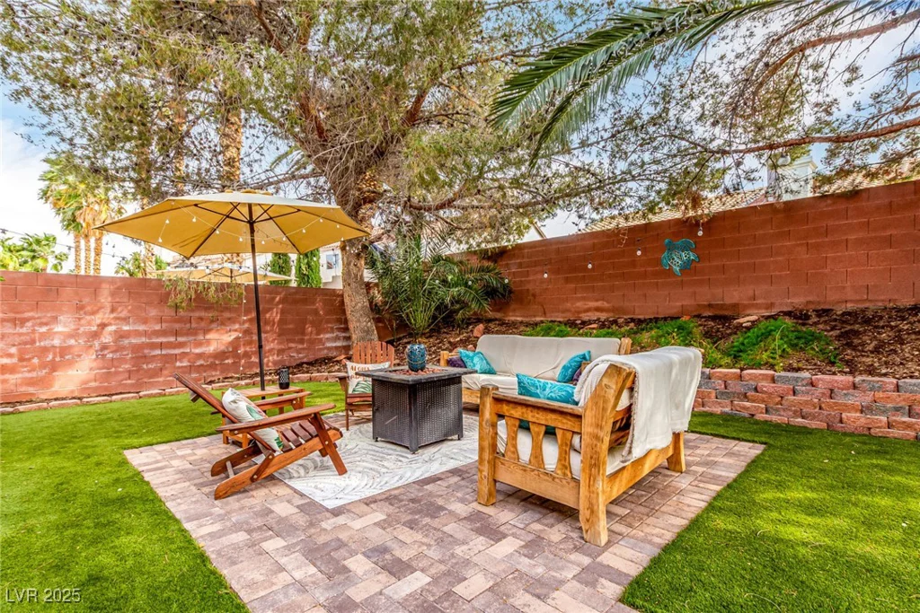 905 Possum Hill, Henderson, NV 89014