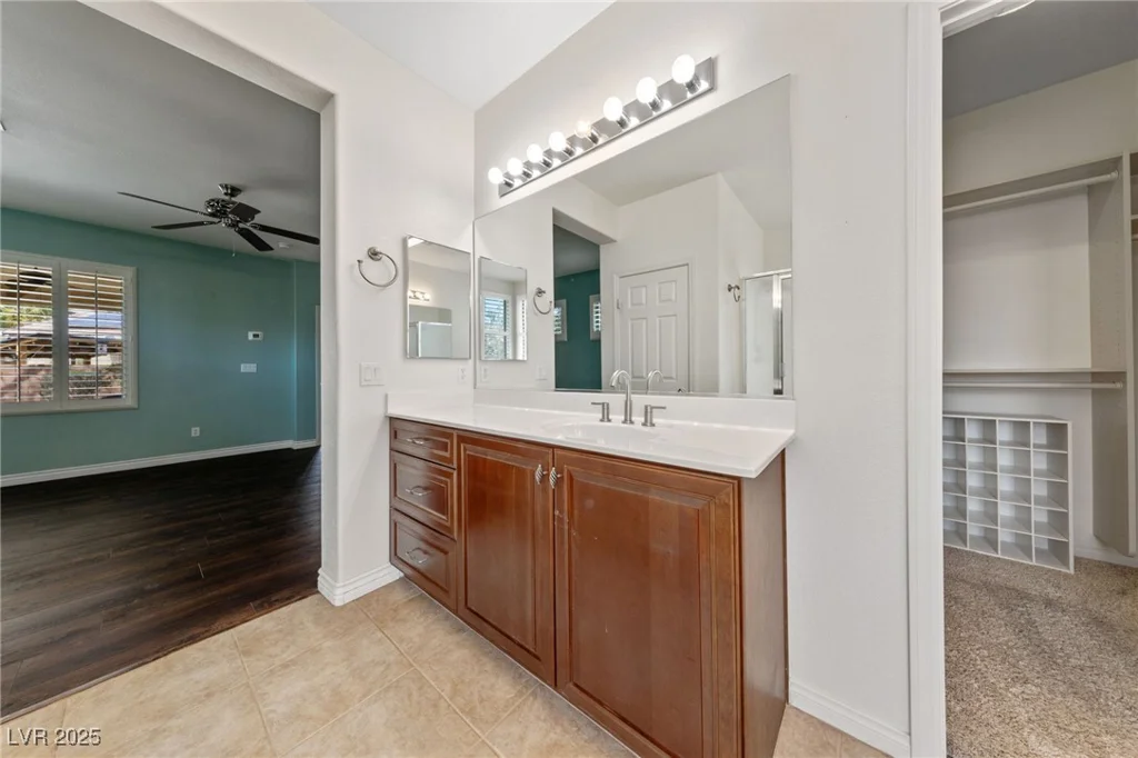 4217 Box Canyon Falls, North Las Vegas, NV 89085
