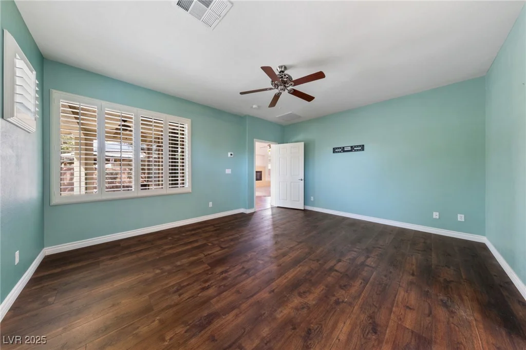 4217 Box Canyon Falls, North Las Vegas, NV 89085