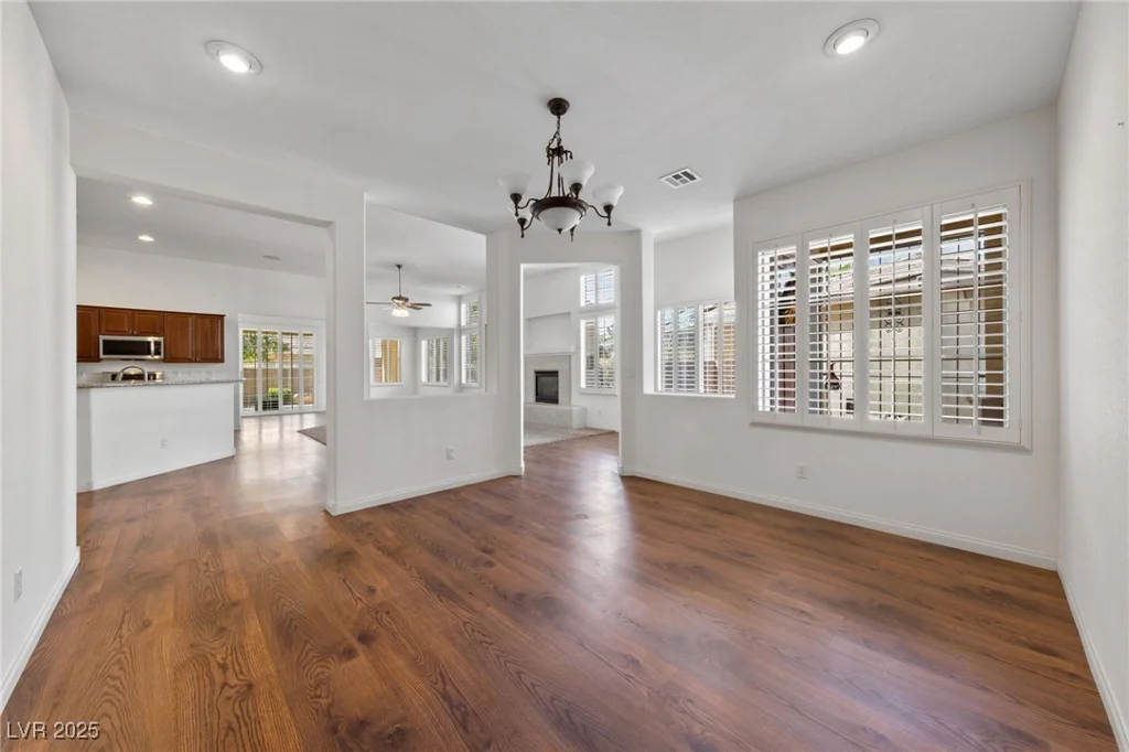 4217 Box Canyon Falls, North Las Vegas, NV 89085