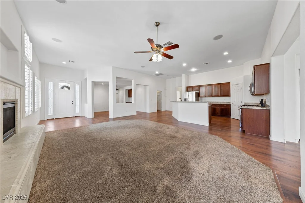 4217 Box Canyon Falls, North Las Vegas, NV 89085