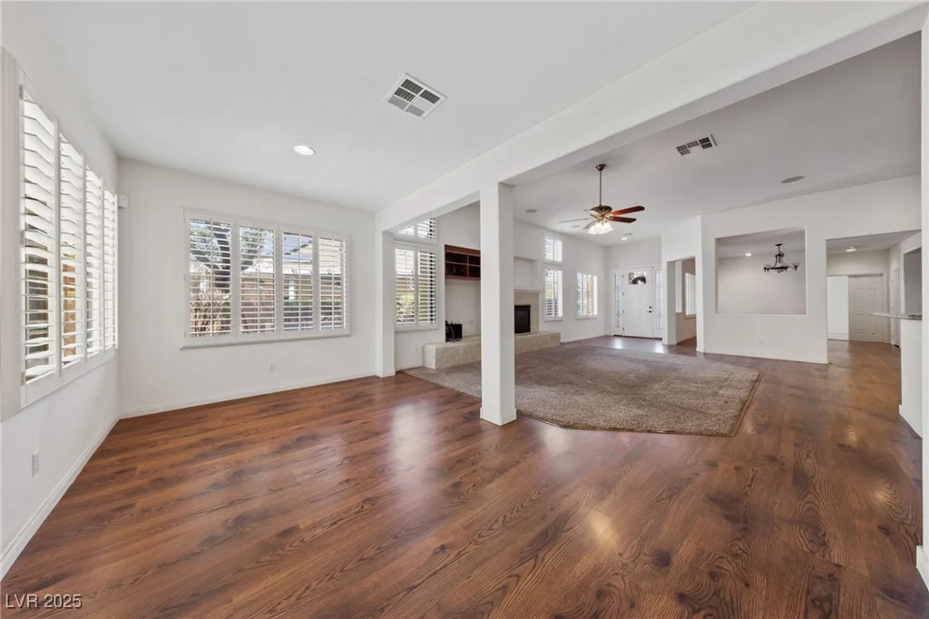 4217 Box Canyon Falls, North Las Vegas, NV 89085
