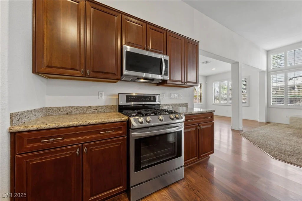 4217 Box Canyon Falls, North Las Vegas, NV 89085