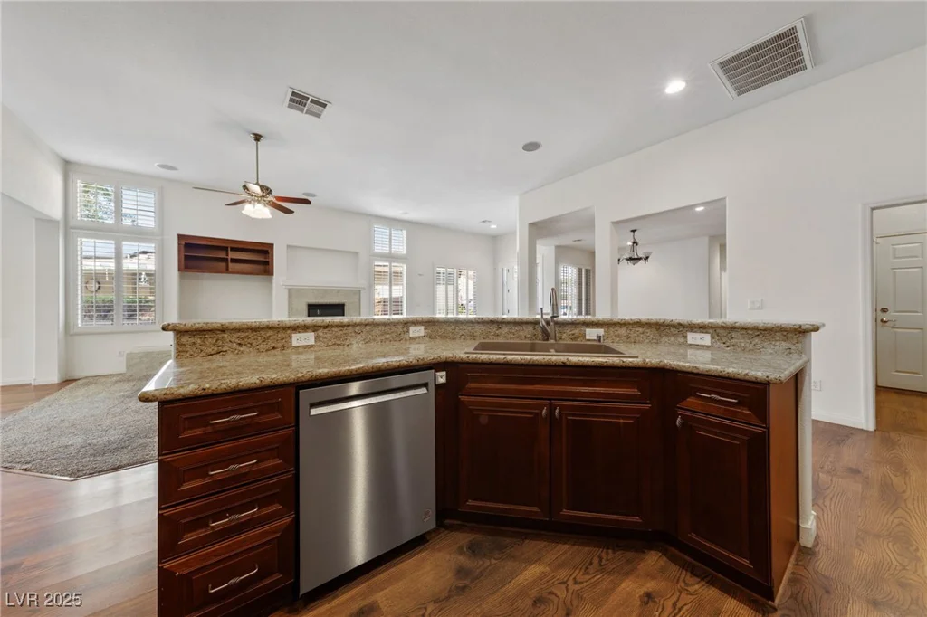 4217 Box Canyon Falls, North Las Vegas, NV 89085