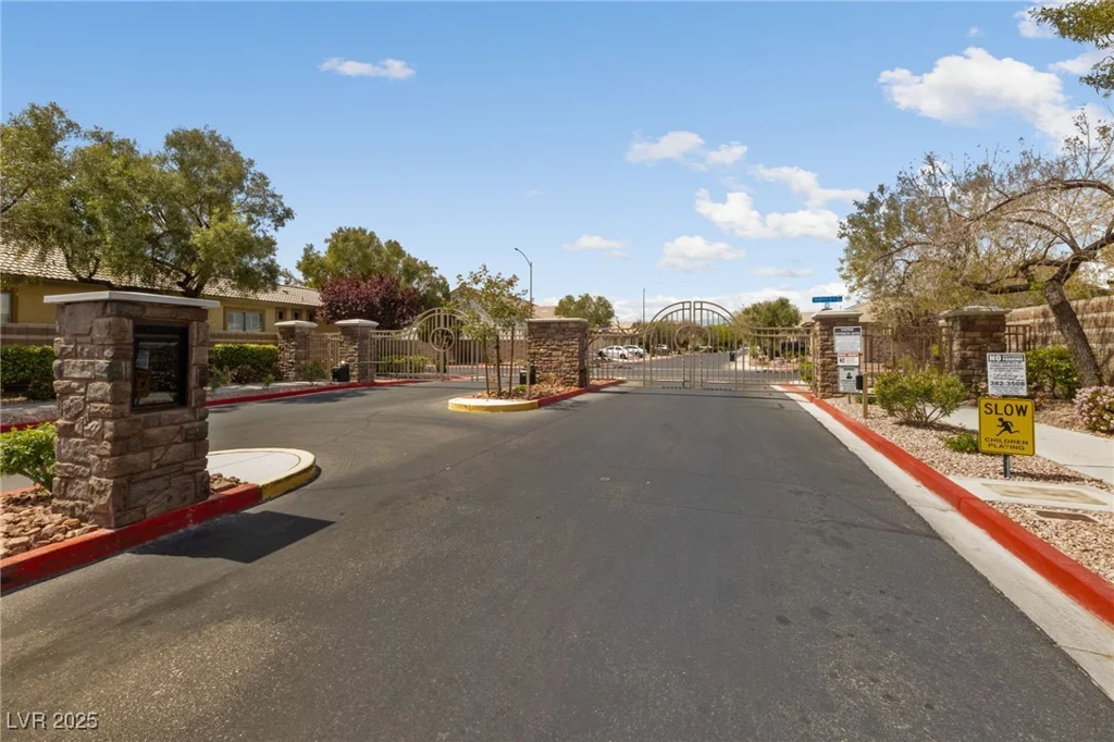 4217 Box Canyon Falls, North Las Vegas, NV 89085