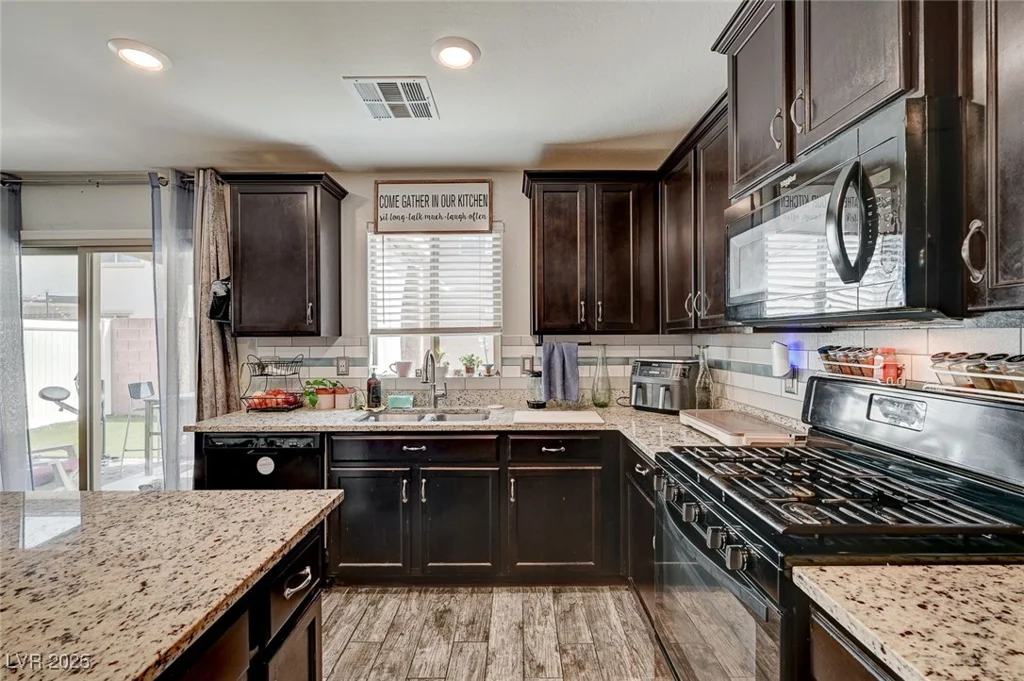 6231 Portland Treaty, Las Vegas, NV 89122
