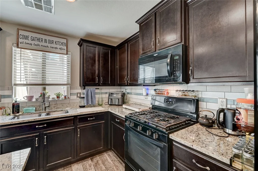 6231 Portland Treaty, Las Vegas, NV 89122