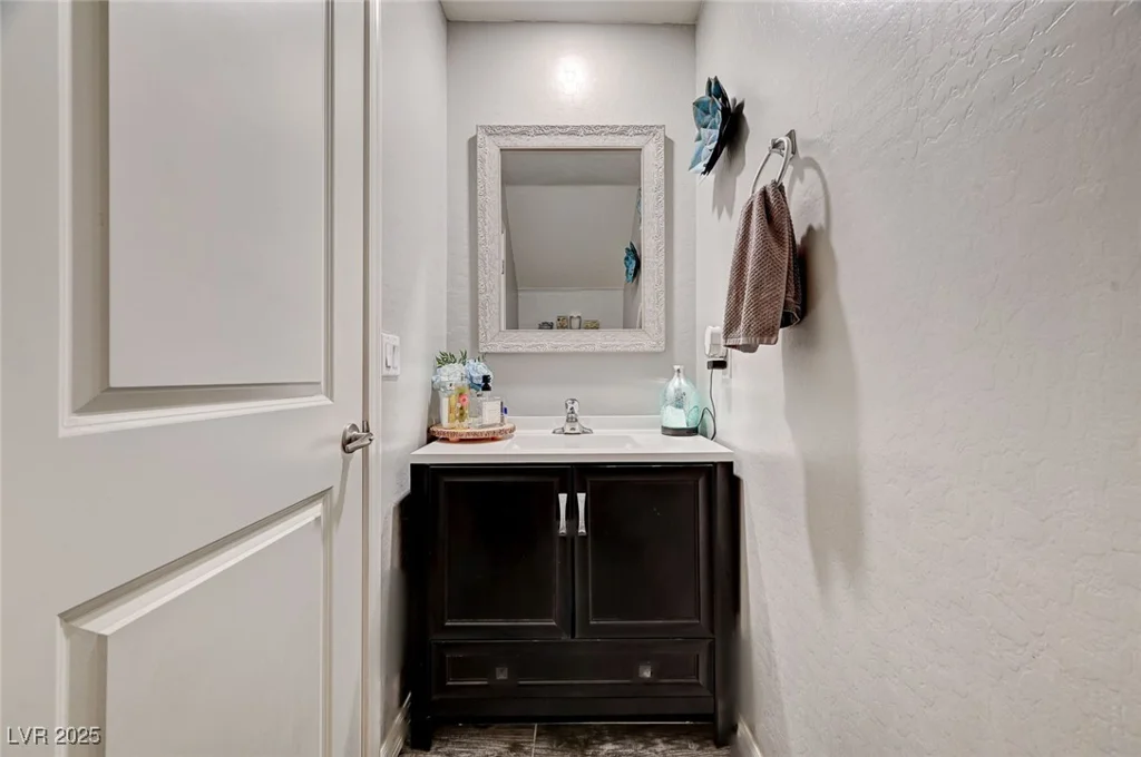 6231 Portland Treaty, Las Vegas, NV 89122