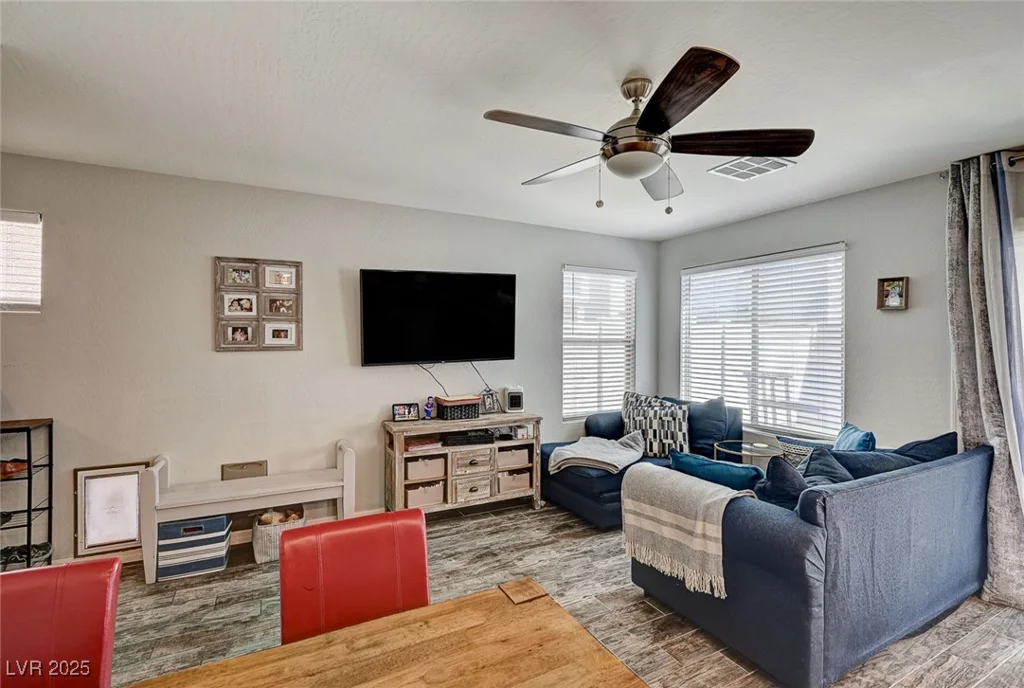 6231 Portland Treaty, Las Vegas, NV 89122
