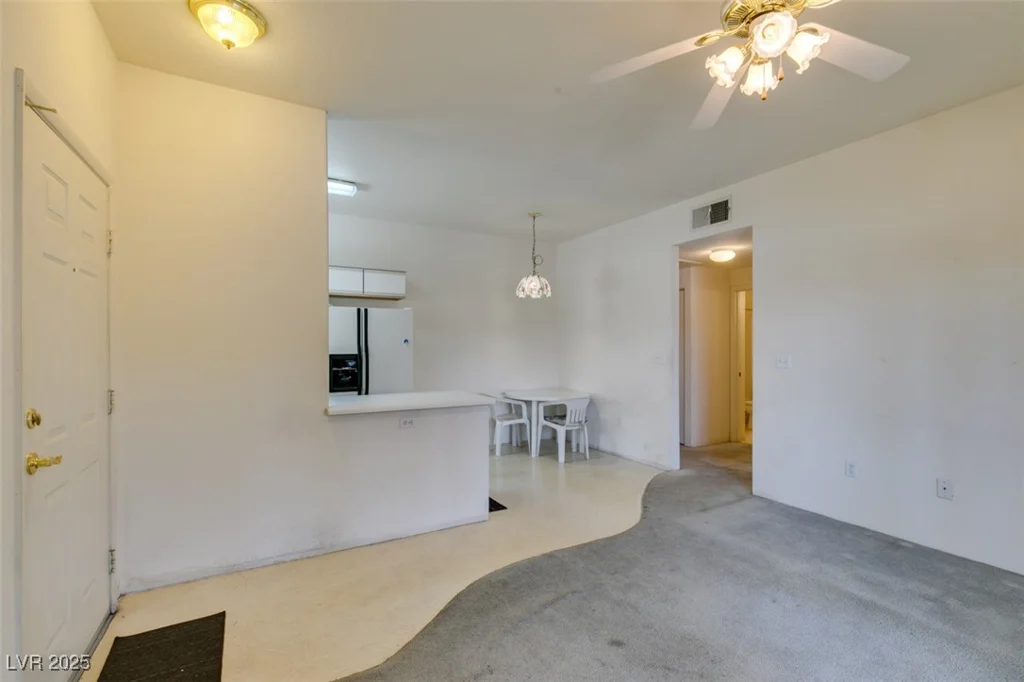 5751 Hacienda, Las Vegas, NV 89122