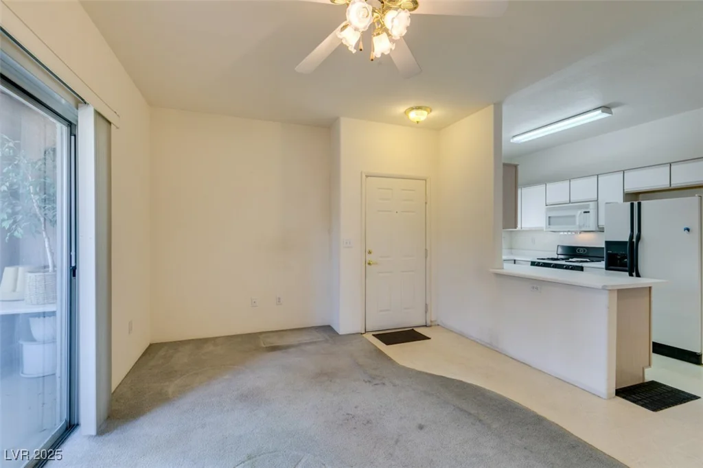 5751 Hacienda, Las Vegas, NV 89122