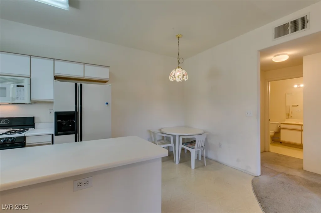 5751 Hacienda, Las Vegas, NV 89122