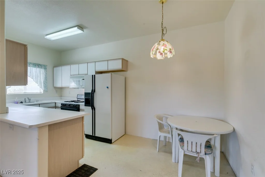 5751 Hacienda, Las Vegas, NV 89122