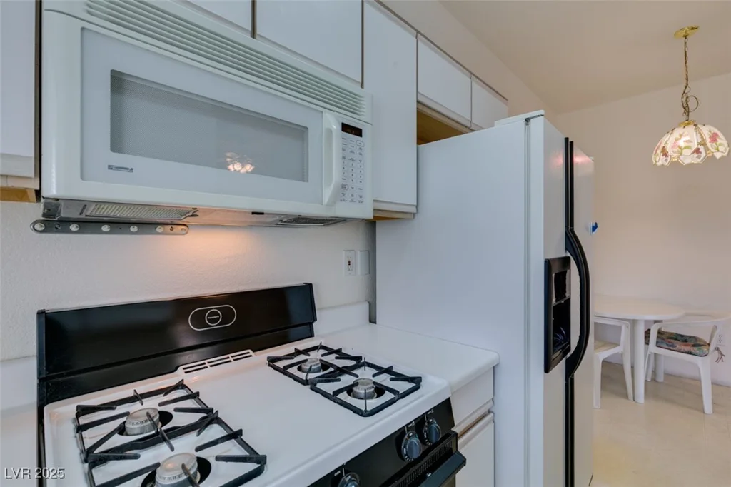 5751 Hacienda, Las Vegas, NV 89122
