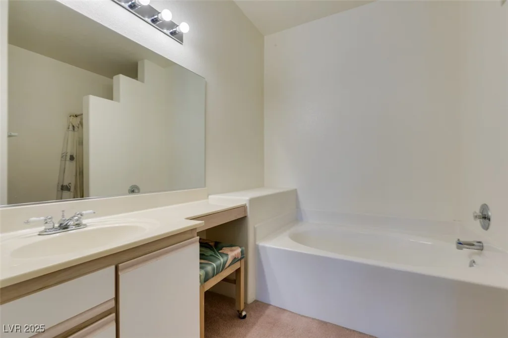 5751 Hacienda, Las Vegas, NV 89122