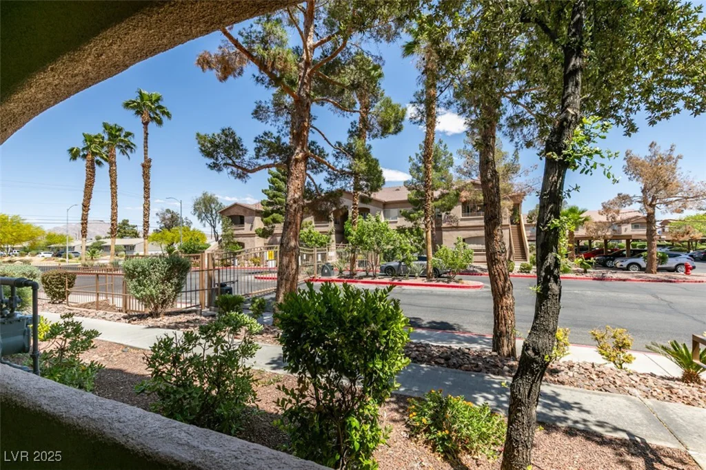 5751 Hacienda, Las Vegas, NV 89122