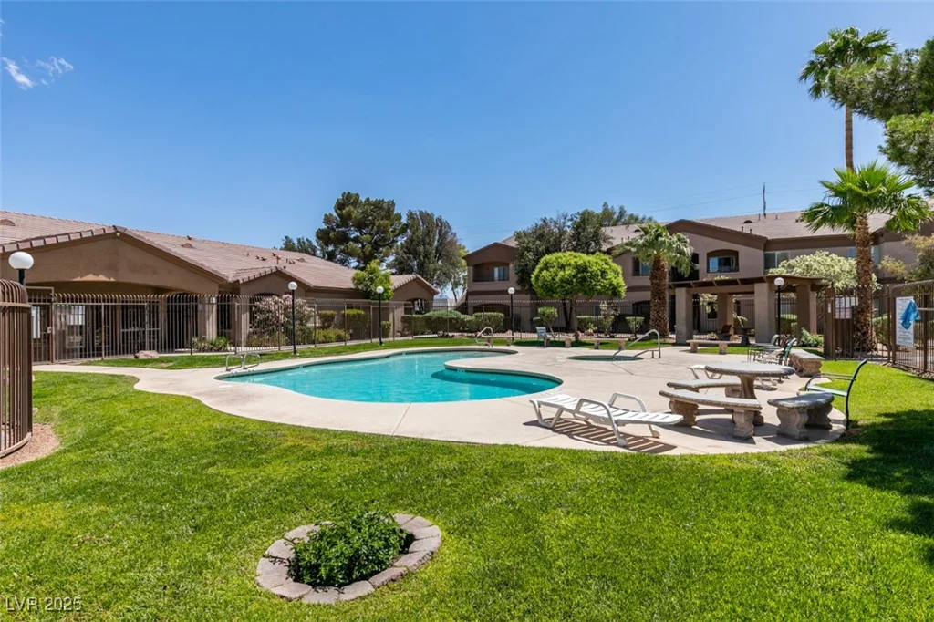5751 Hacienda, Las Vegas, NV 89122