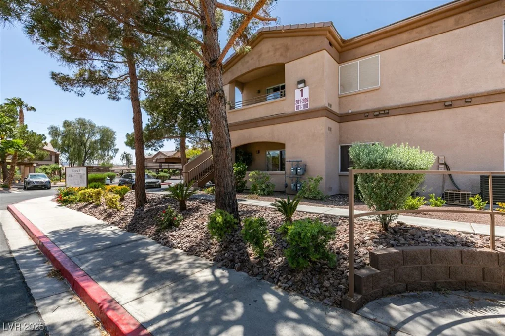 5751 Hacienda, Las Vegas, NV 89122