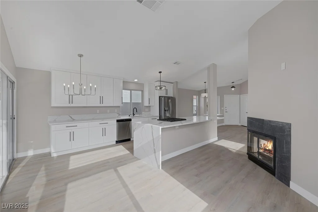 8228 Lauderdale, Las Vegas, NV 89128