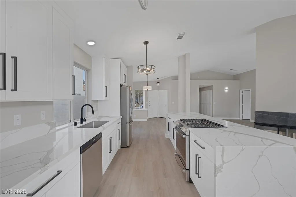 8228 Lauderdale, Las Vegas, NV 89128