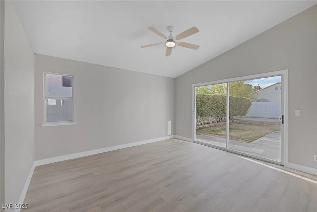 8228 Lauderdale, Las Vegas, NV 89128