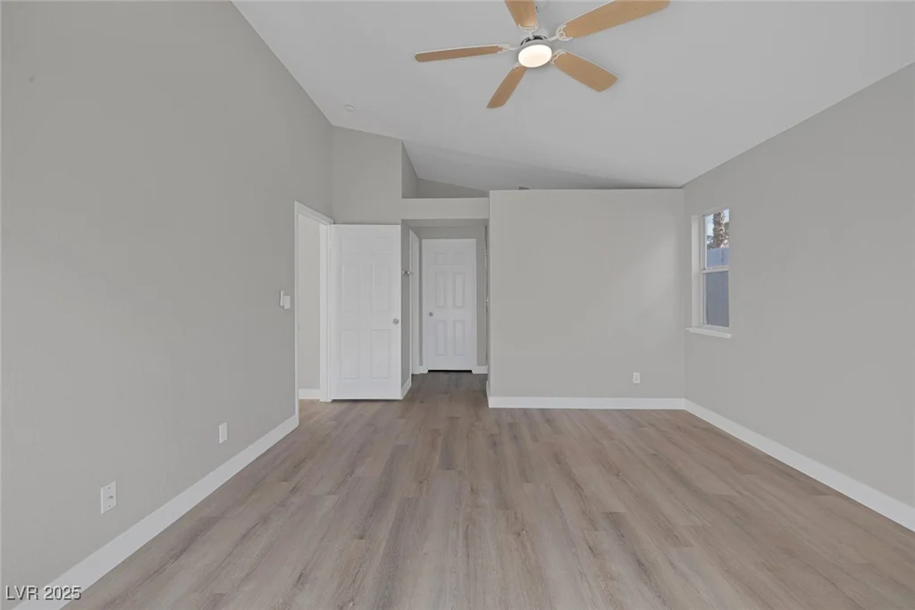 8228 Lauderdale, Las Vegas, NV 89128