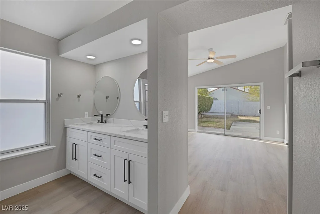 8228 Lauderdale, Las Vegas, NV 89128