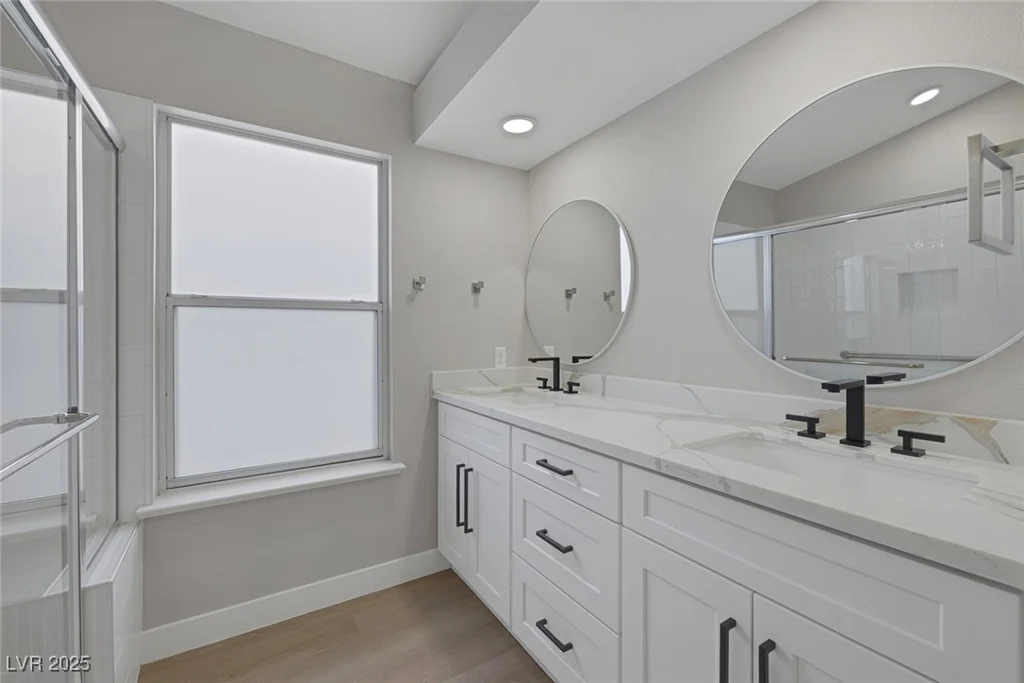 8228 Lauderdale, Las Vegas, NV 89128