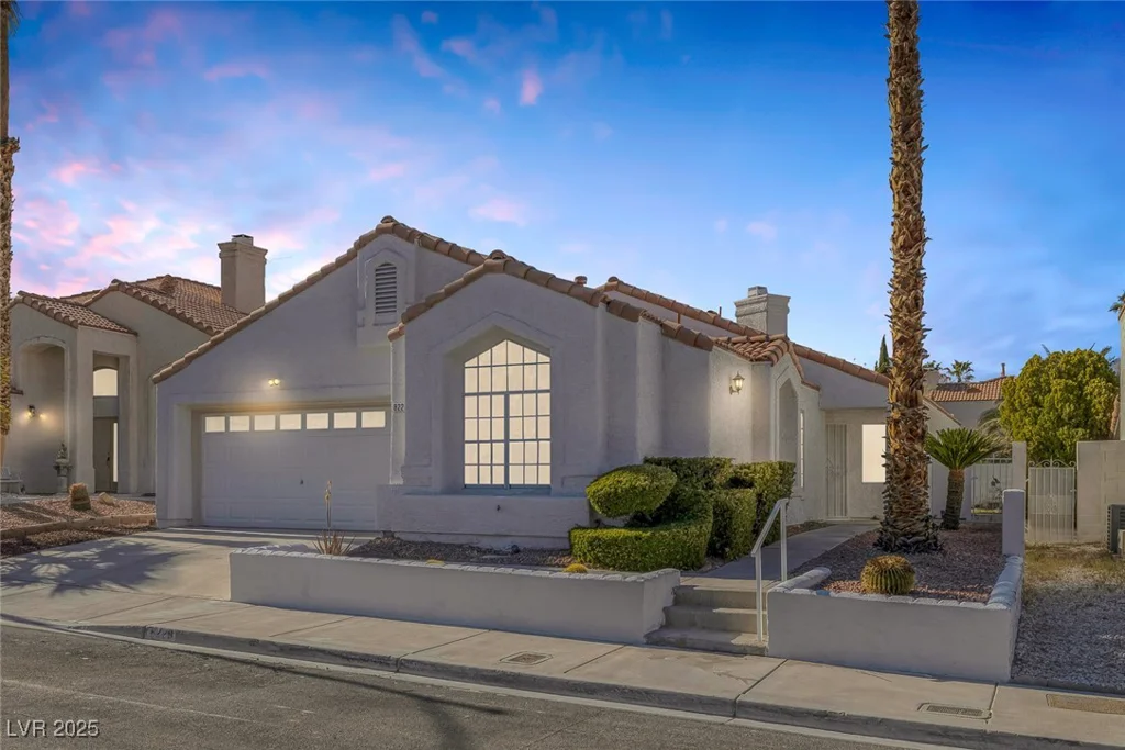 8228 Lauderdale, Las Vegas, NV 89128