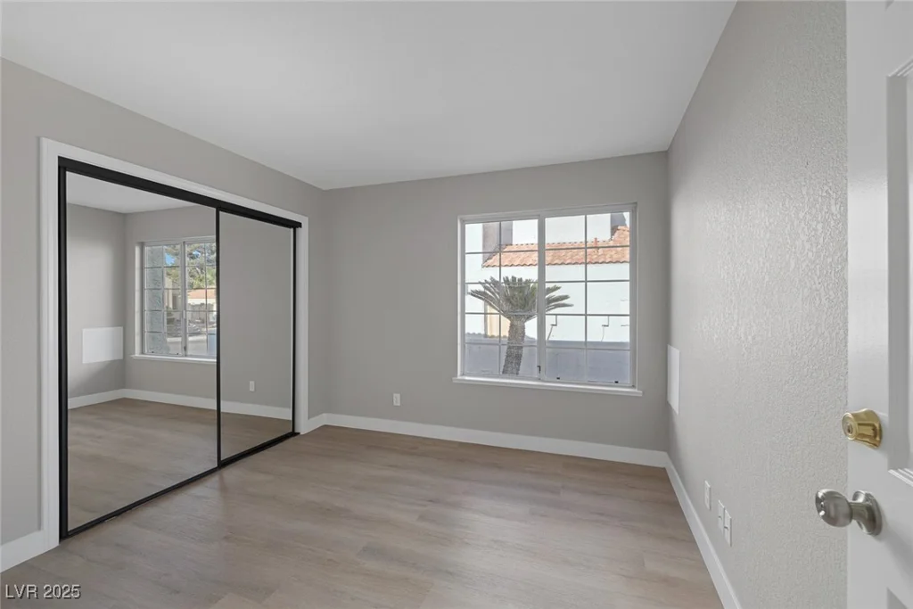 8228 Lauderdale, Las Vegas, NV 89128