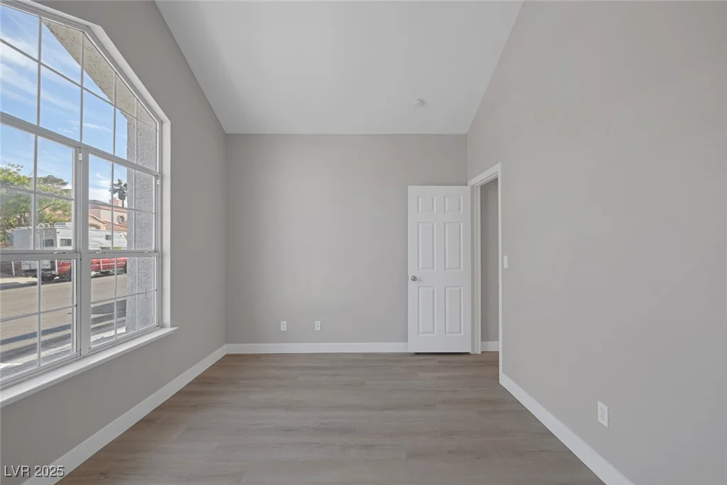 8228 Lauderdale, Las Vegas, NV 89128