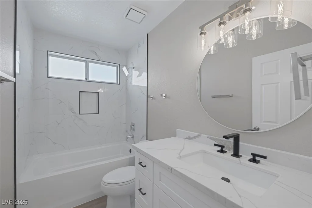 8228 Lauderdale, Las Vegas, NV 89128