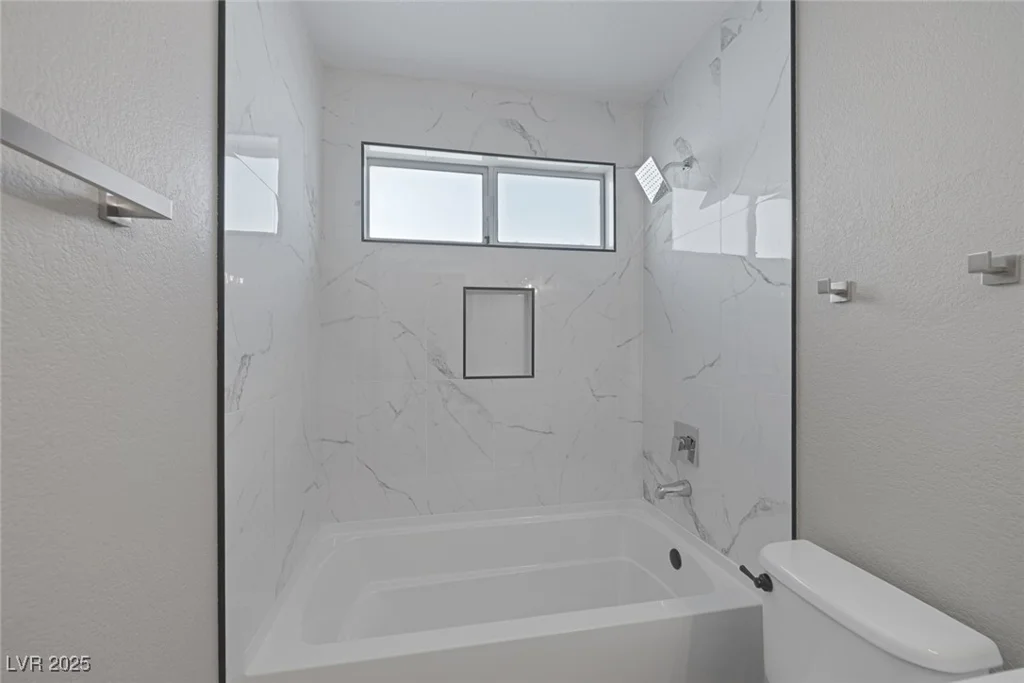 8228 Lauderdale, Las Vegas, NV 89128