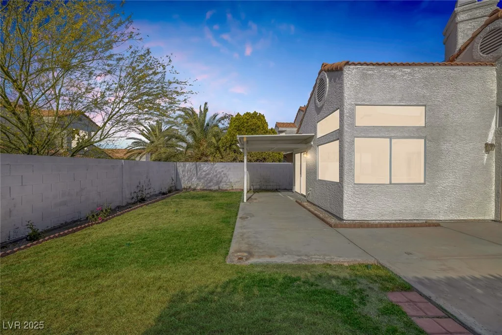 8228 Lauderdale, Las Vegas, NV 89128