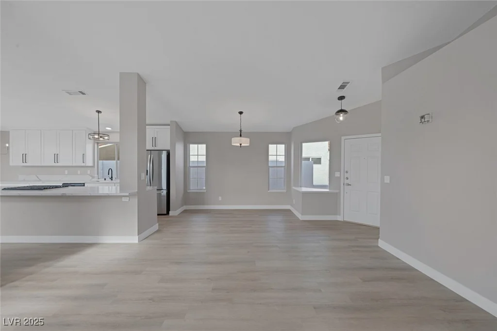 8228 Lauderdale, Las Vegas, NV 89128