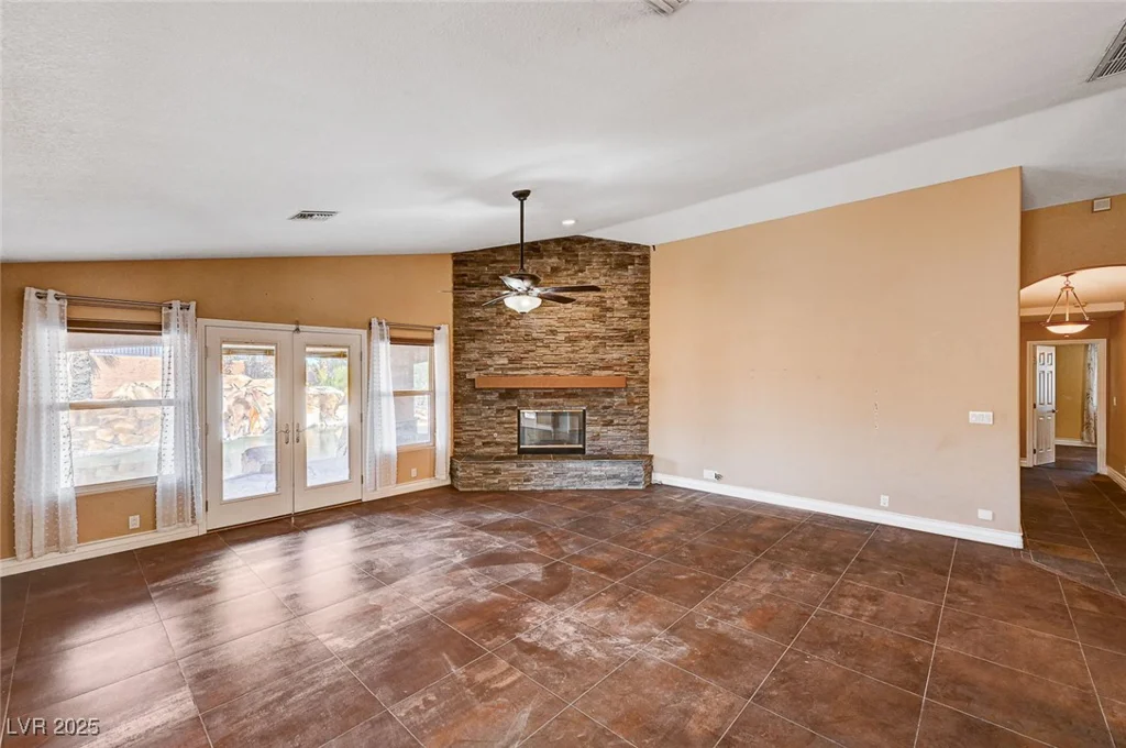 4775 Grand Canyon, Las Vegas, NV 89129