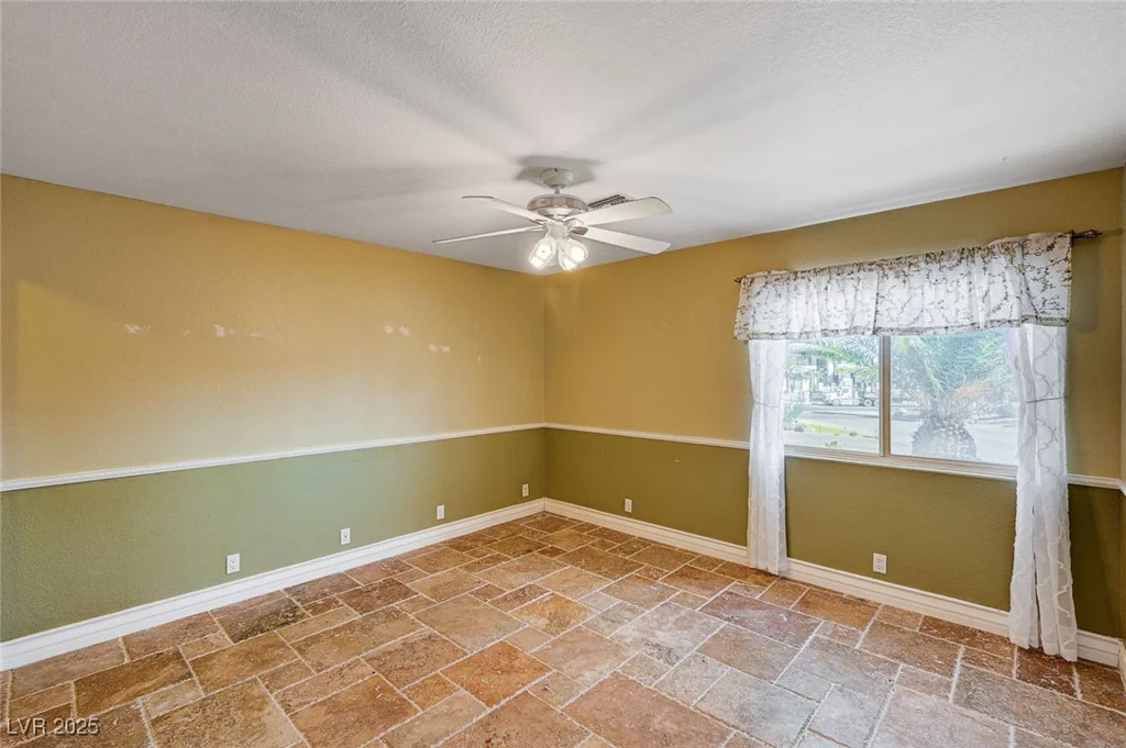 4775 Grand Canyon, Las Vegas, NV 89129