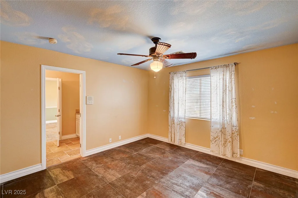4775 Grand Canyon, Las Vegas, NV 89129