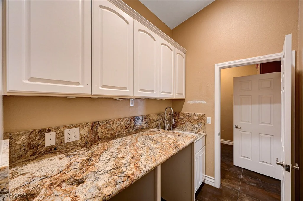 4775 Grand Canyon, Las Vegas, NV 89129