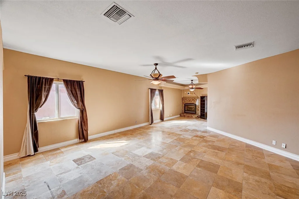 4775 Grand Canyon, Las Vegas, NV 89129