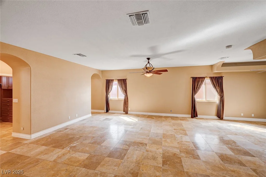 4775 Grand Canyon, Las Vegas, NV 89129
