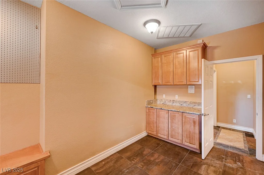 4775 Grand Canyon, Las Vegas, NV 89129