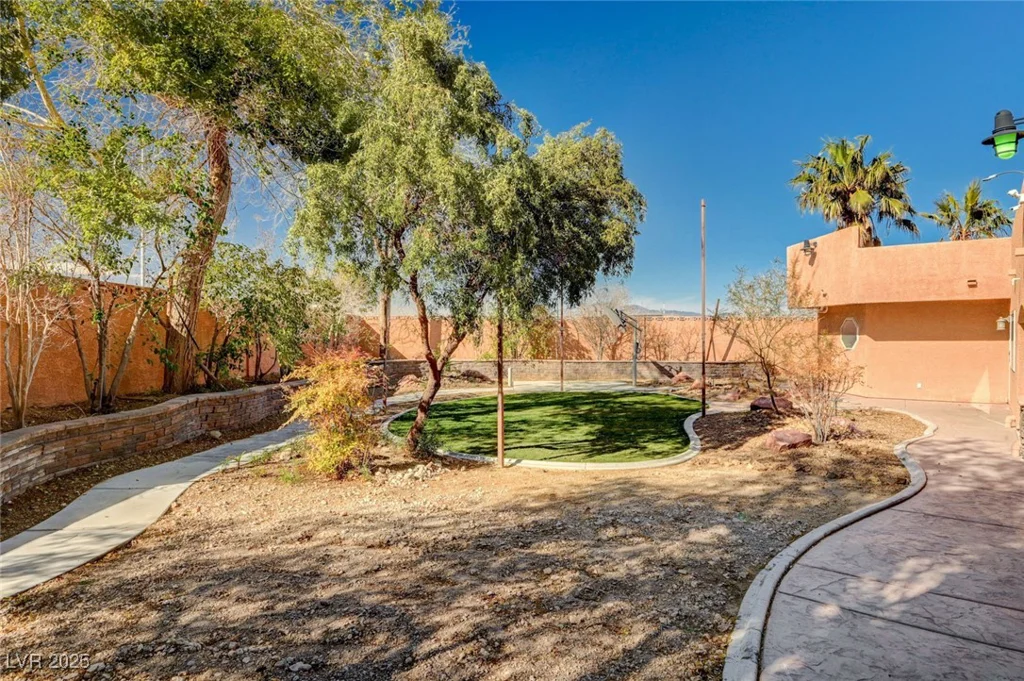 4775 Grand Canyon, Las Vegas, NV 89129