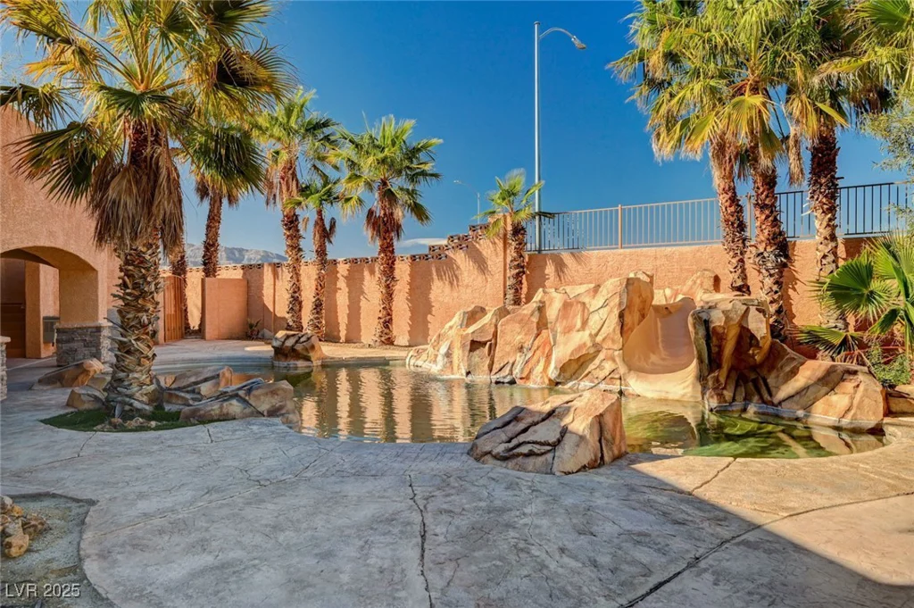 4775 Grand Canyon, Las Vegas, NV 89129