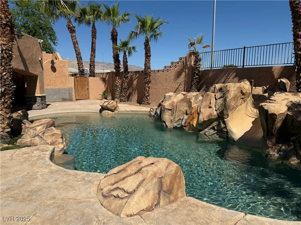 4775 Grand Canyon, Las Vegas, NV 89129
