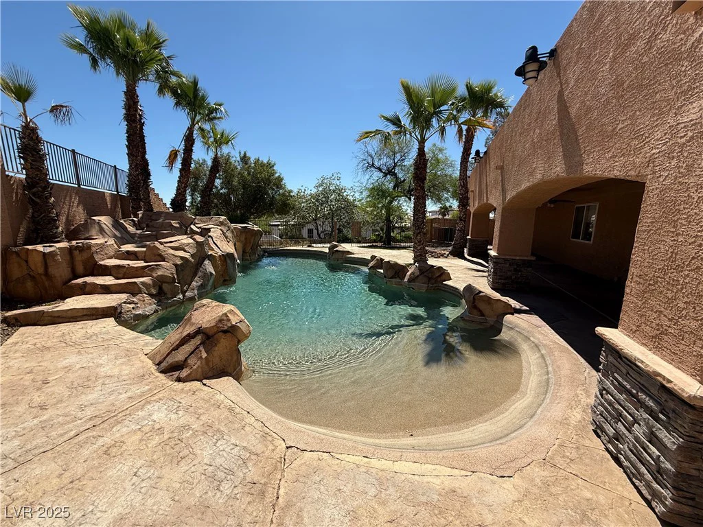 4775 Grand Canyon, Las Vegas, NV 89129