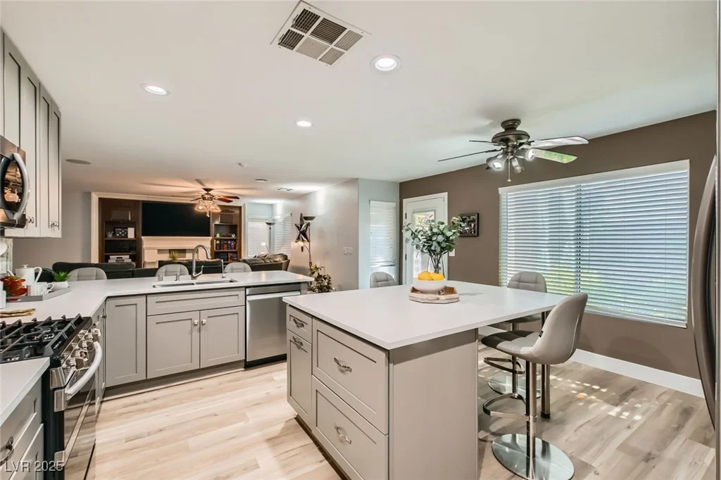 8217 Fritzen, Las Vegas, NV 89131
