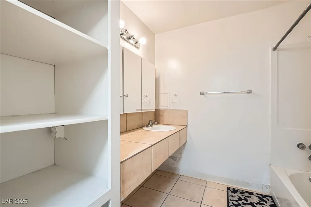 212 Orland, Las Vegas, NV 89107