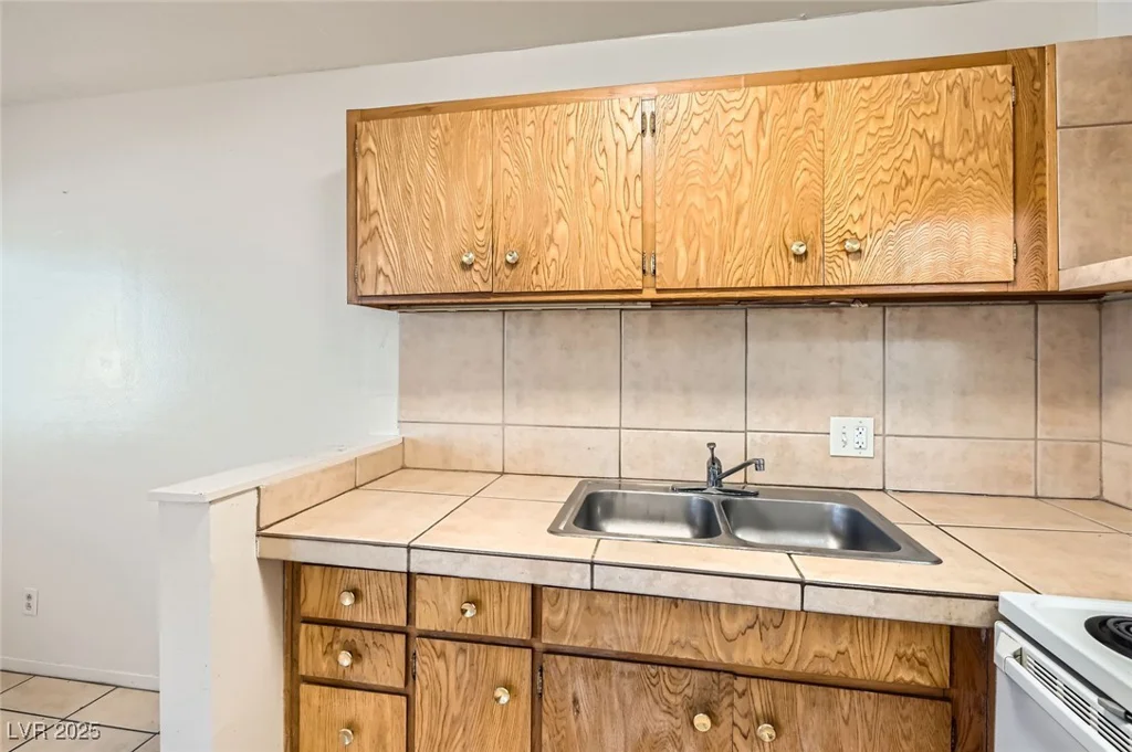 212 Orland, Las Vegas, NV 89107
