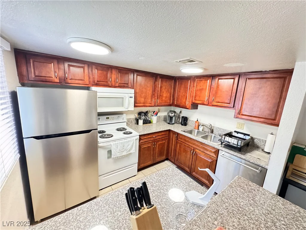 5220 Indian River, Las Vegas, NV 89103